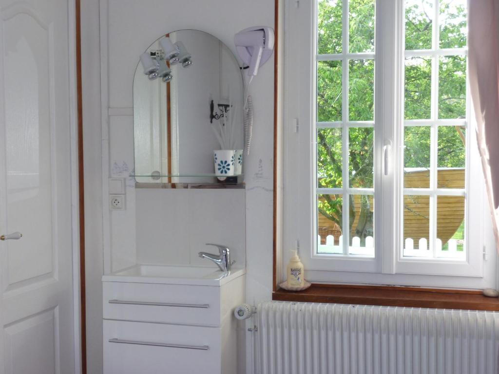 Chambre D'Hotes Au Fil De L'Eau Jumieges Phòng bức ảnh
